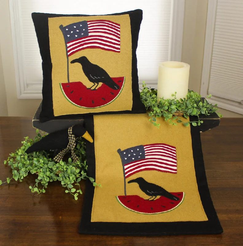 Travel Pillows for Long JourneysAmericana  Black Pillow PL011014